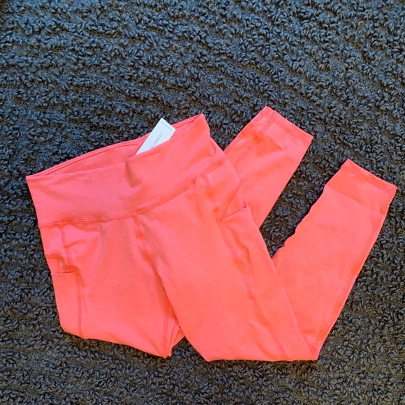 Yoga Pants w/3 Pockets - Picture 2 of 5